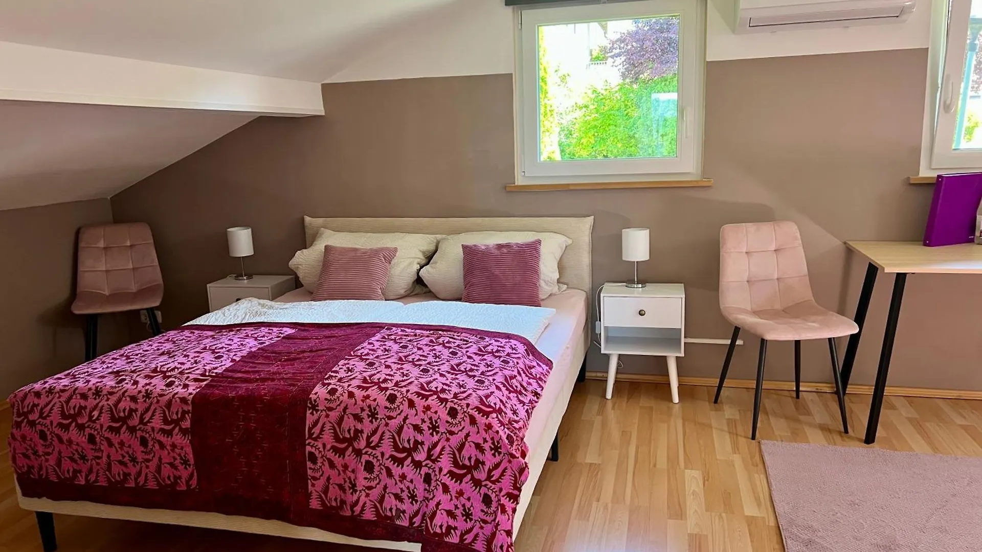 Room With A Skylight - Gemuetliches Zimmer Zwischen Muenchen Und Rosenheim 费尔德基尔兴-韦斯特拉姆